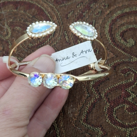 New 2pc Anna & Ava Aurora Borealis Crystal Gold Bracelets. - Picture 10 of 16